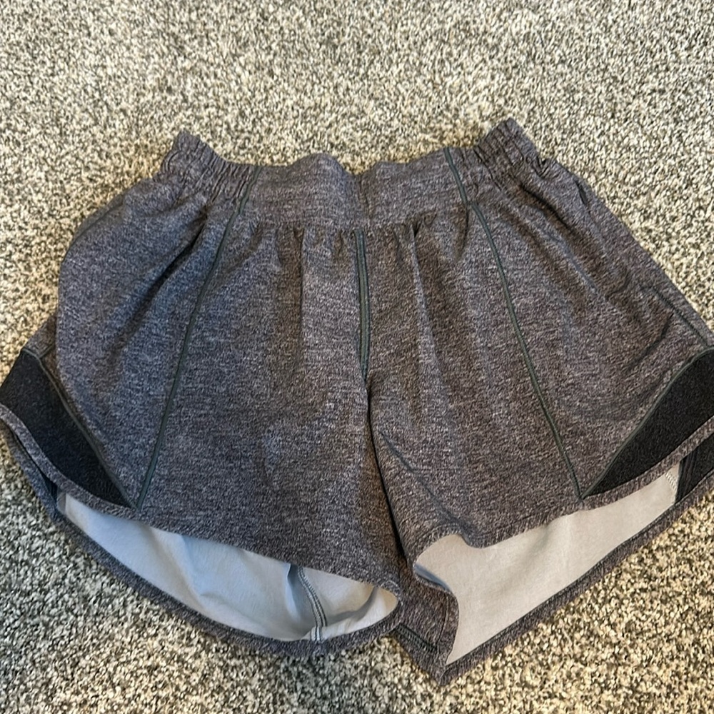 Lulu hotty hot shorts, 4”